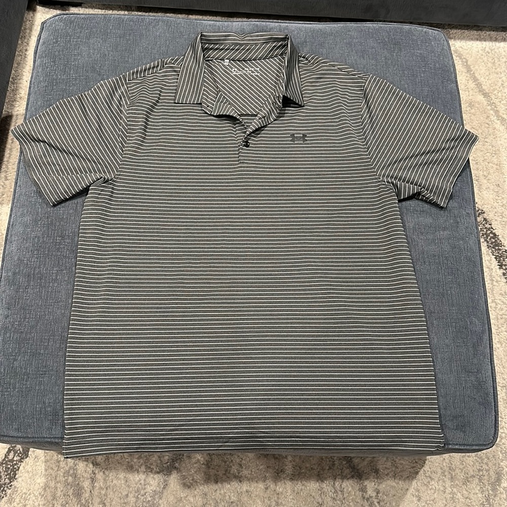 Men's UA golf shirt